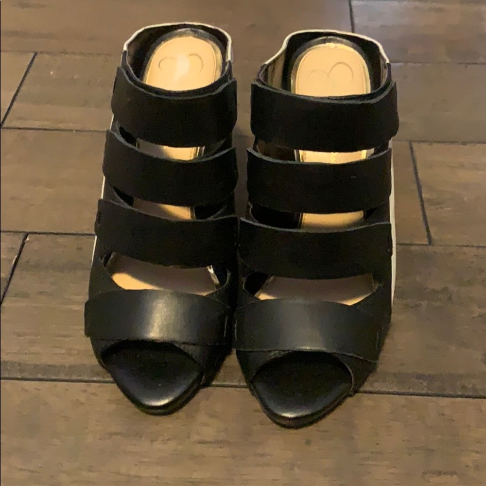 Jessica Simpson high heels